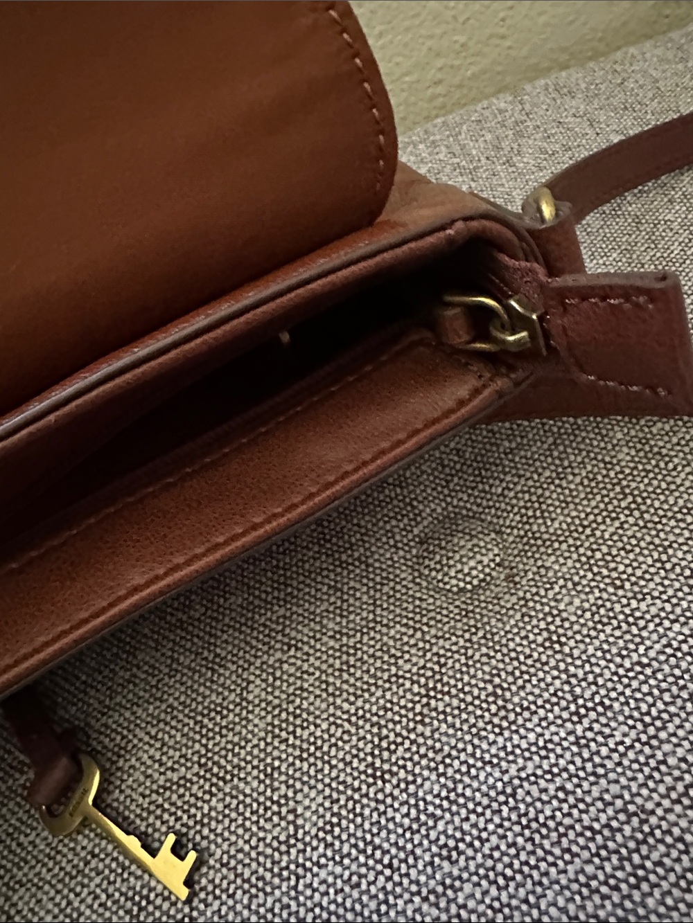 Fossil Gabriella small Brown Leather Crossbody Shoulder Bag - Picture 10 of 13